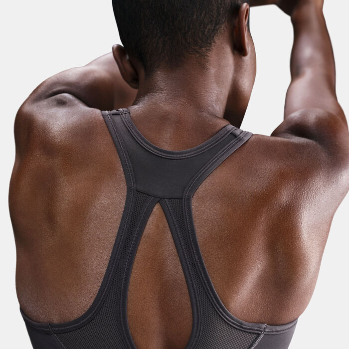 نايكي صدرية رياضية سووش بدعم عالي للنساء رمادي image number 4