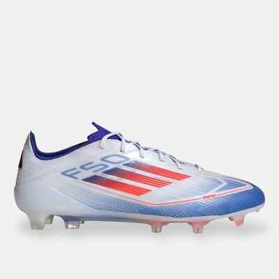 اديداس حذاء كرة القدم اف50 ايليت لملاعب العشب الطبيعي للرجال أبيض