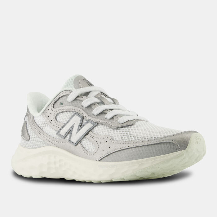 نيو بالانس حذاء فريش فوم اريشي v4 للنساء فضي image number 1