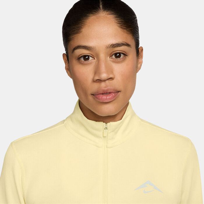 نايكي تيشيرت الجري تريل دراي-فت للنساء بيج image number 2