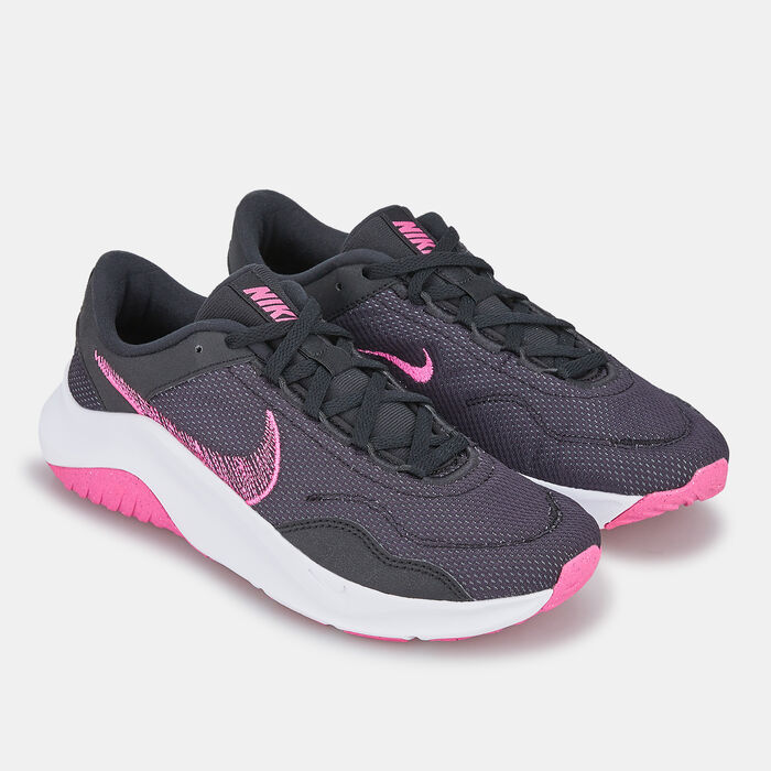 نايكي حذاء ليجيند اسنشال 3 نكست نيتشور للنساء أسود image number 2