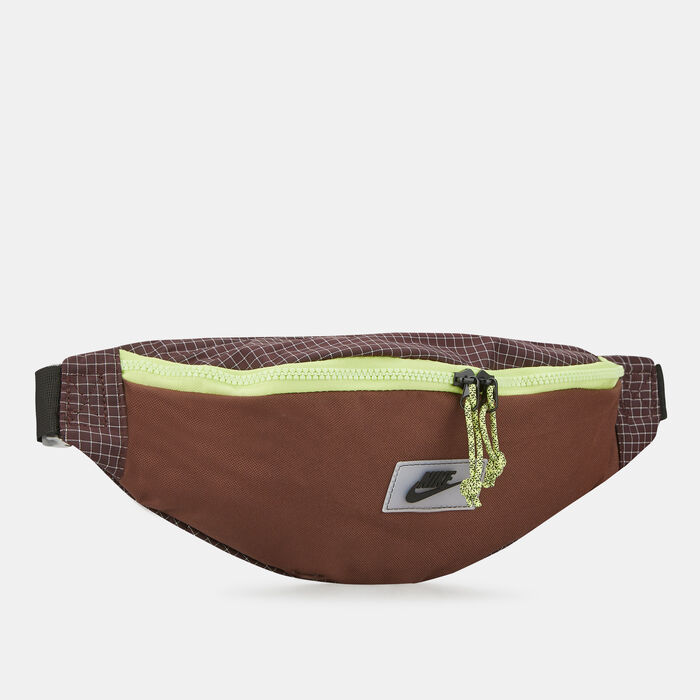 نايكي حقيبة الخصر سبورتسوير هيرتيج بنى image number 2