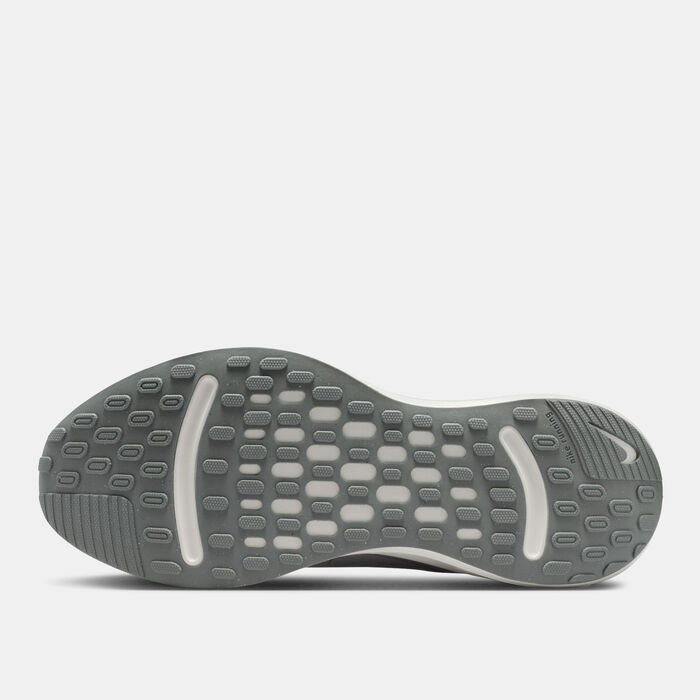 نايك حذاء الجري جورني رن للرجال أبيض image number 3