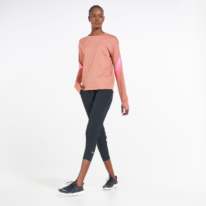 نايكي بنطال الجري إسنشال 7/8 للنساء image number 2