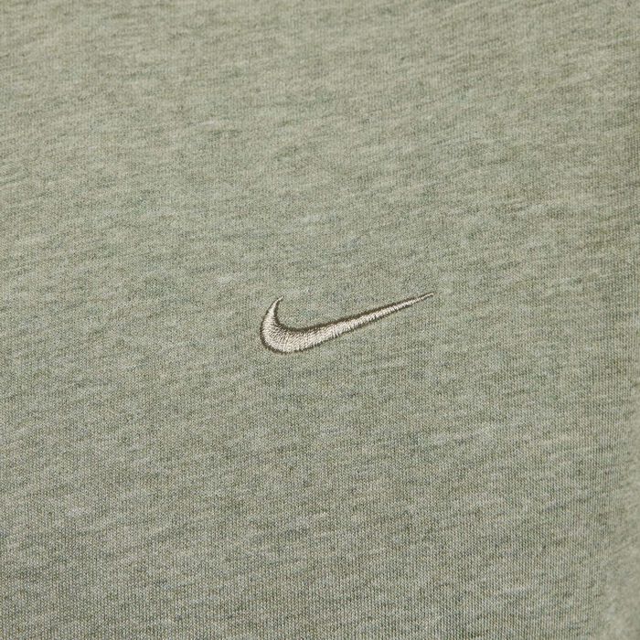 نايكي تيشيرت التمرين برايميري دراي-فِت للرجال أخضر image number 4