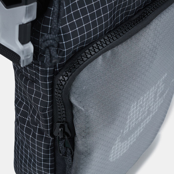 نايكي حقيبة هيرتاج 2.0 سمول ايتمز كروس بودي رمادي image number 3