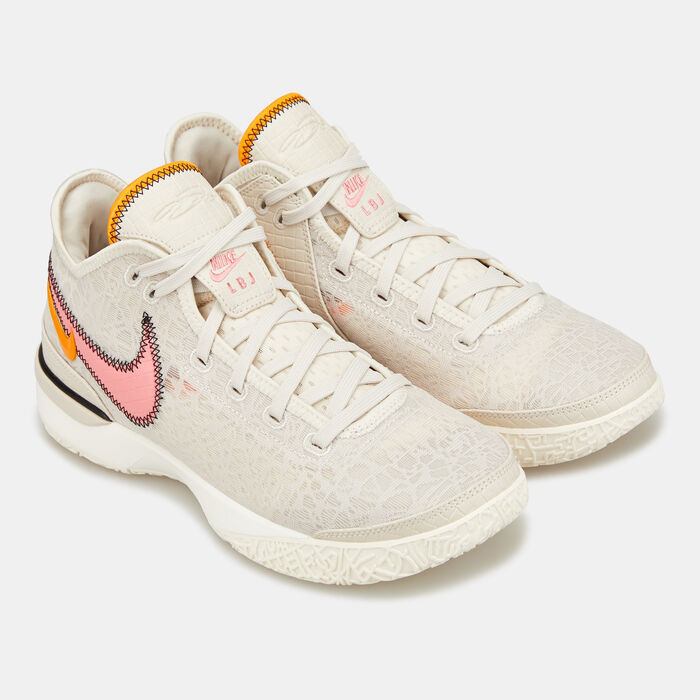 نايكي حذاء كرة السلة ليبرون NXXT جين للرجال عاجي image number 1