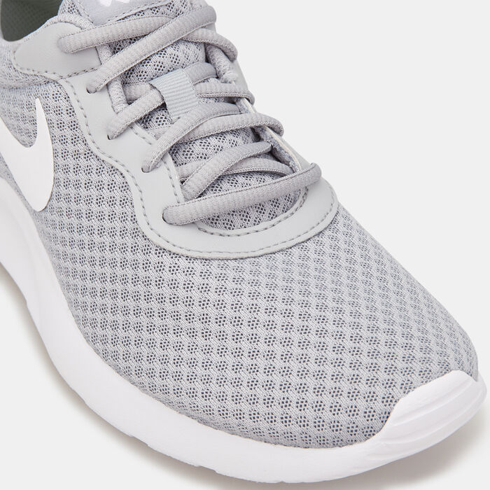 نايكي حذاء تانجون للنساء رمادي image number 4