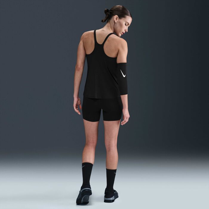 نايكي تيشيرت بلا أكمام للتمرين ون كلاسيك دراي-فت للنساء أسود image number 4